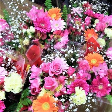 卒部式の花束。(*^_^*)｜「フローリストボンマルセ」　（富山県富山市の花キューピット加盟店 花屋）のブログ
